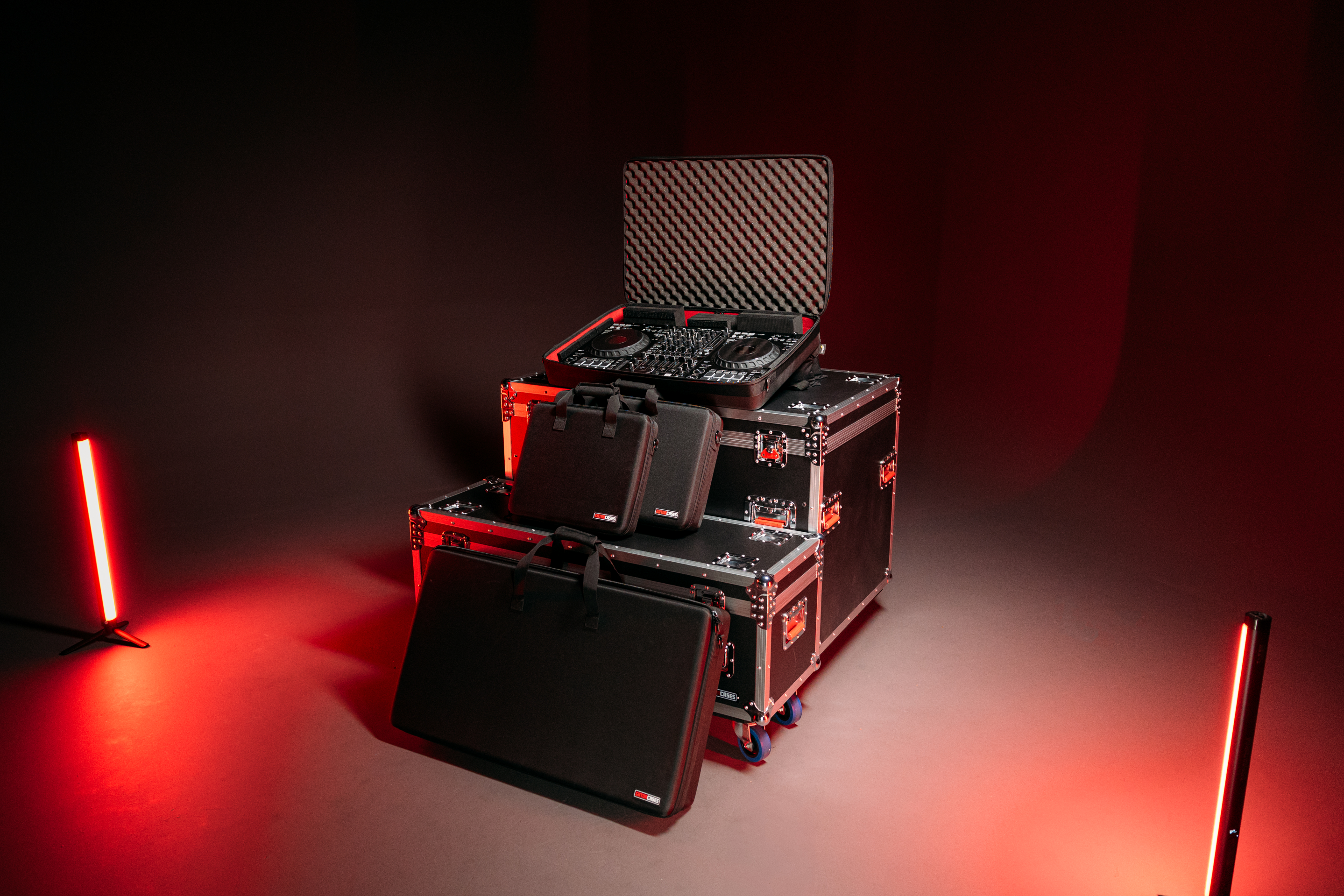 Amazon.com: Gator Cases Control Series Universal Case for Extra